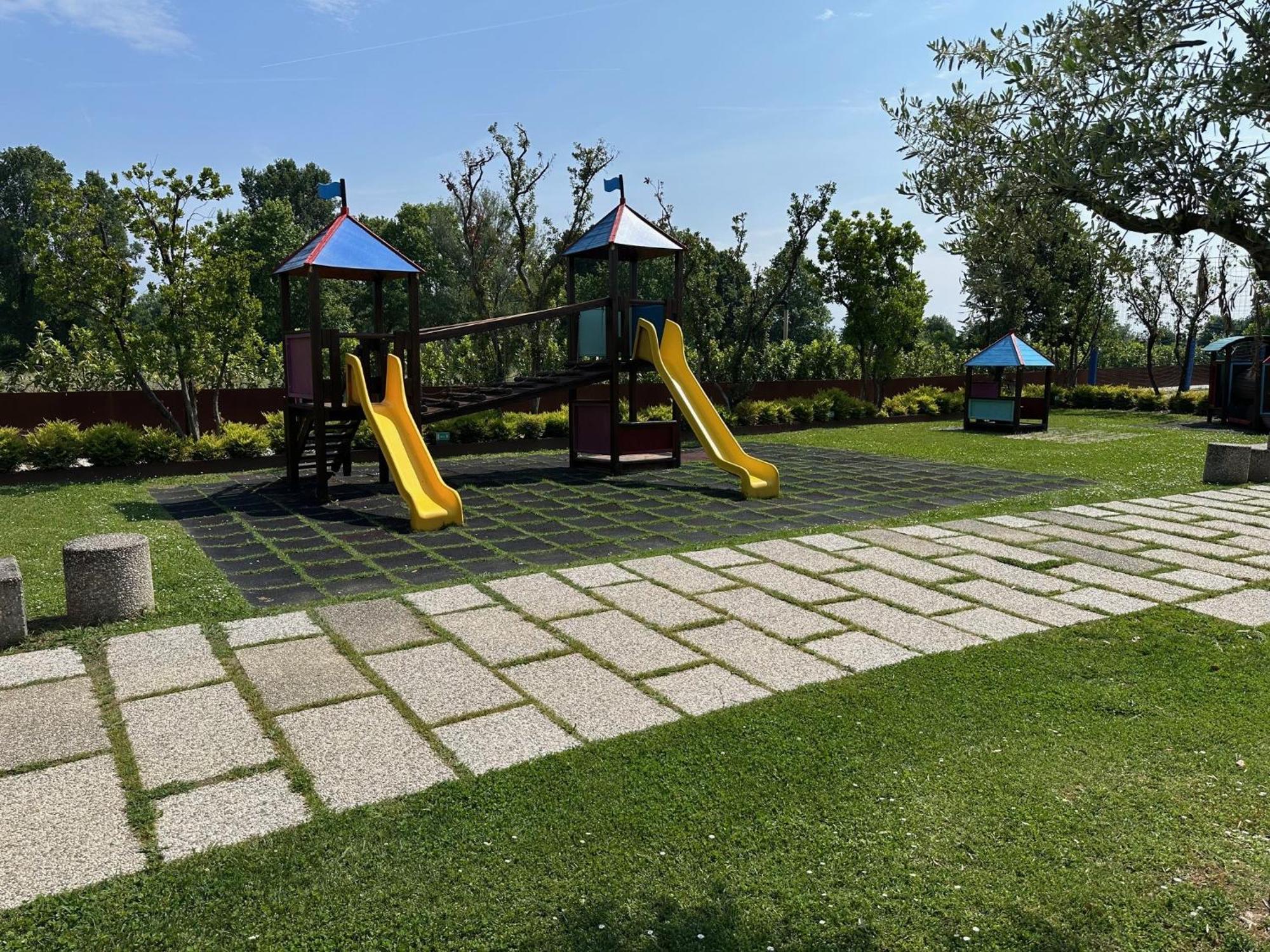 Villaggio Barbara Moniga del Garda Exteriör bild
